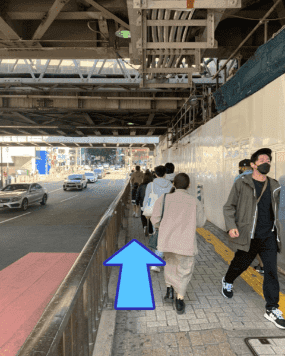 ハチ公口からの道順3